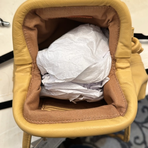 HOBO Adalyn Crossbody - Picture 4 of 13